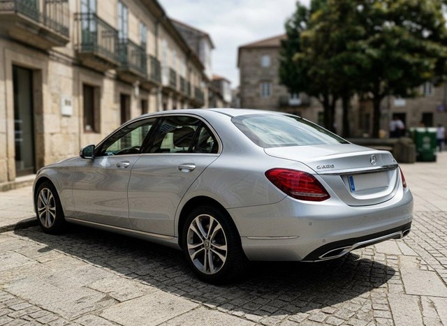 Alquiler de Mercedes de larga duración en O Porriño - Imagen 1