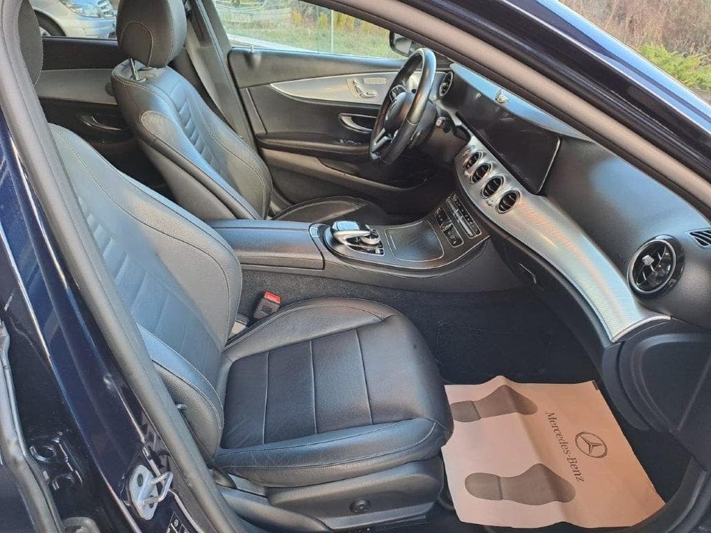 Foto 2 E 220  AMG LINE