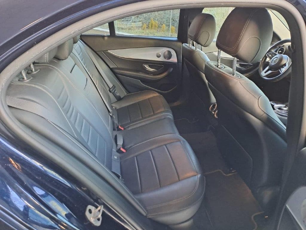 Foto 4 E 220  AMG LINE
