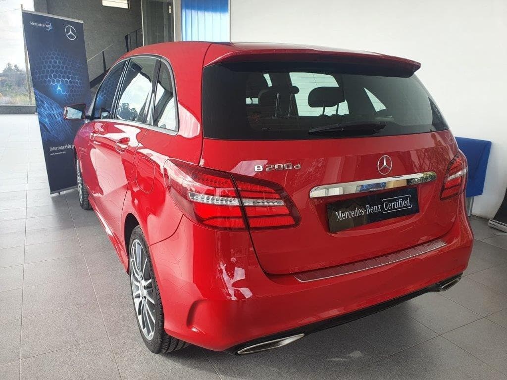 Foto 2 MERCEDES BENZ B 200D AMG LINE