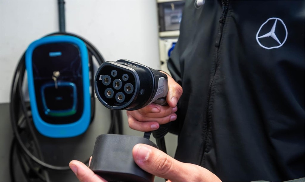 Vehículo eléctrico: Diferentes formas de  e-movilidad. 