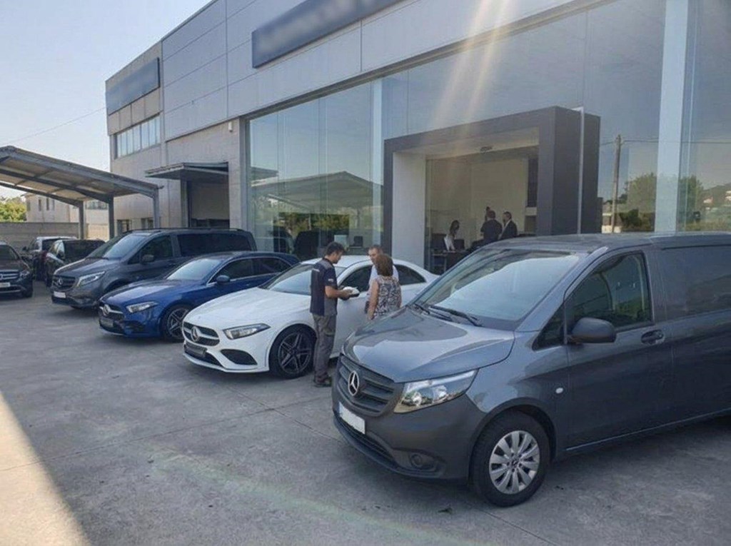 Foto 1 Venta de turismos y furgonetas Mercedes-Benz en O Porriño