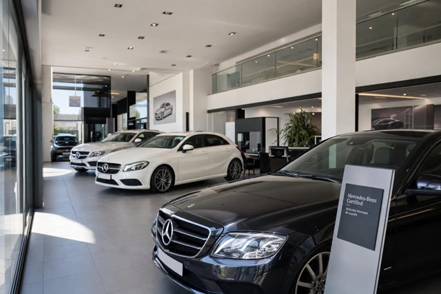 Venta de turismos y furgonetas Mercedes-Benz en O Porriño - Imagen 1