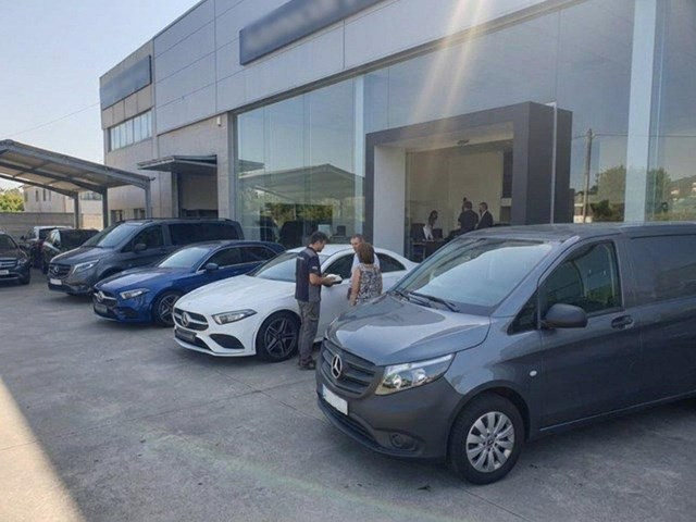 Venta de turismos y furgonetas Mercedes-Benz en O Porriño