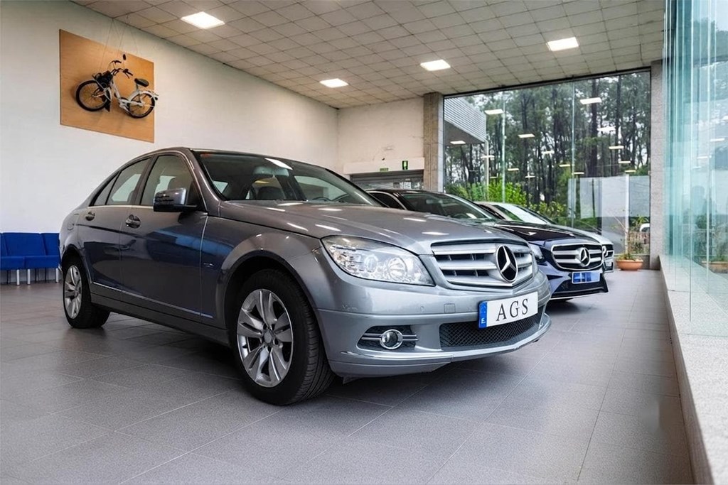 Foto 1 Venta de turismos y furgonetas Mercedes-Benz en O Porriño