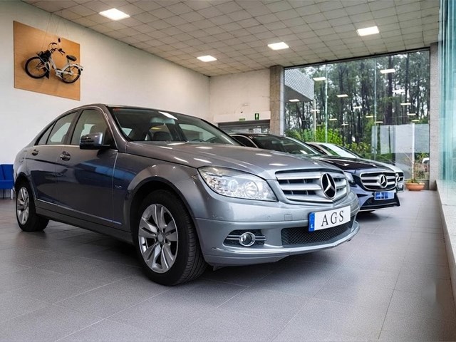 Venta de turismos y furgonetas Mercedes-Benz en O Porriño